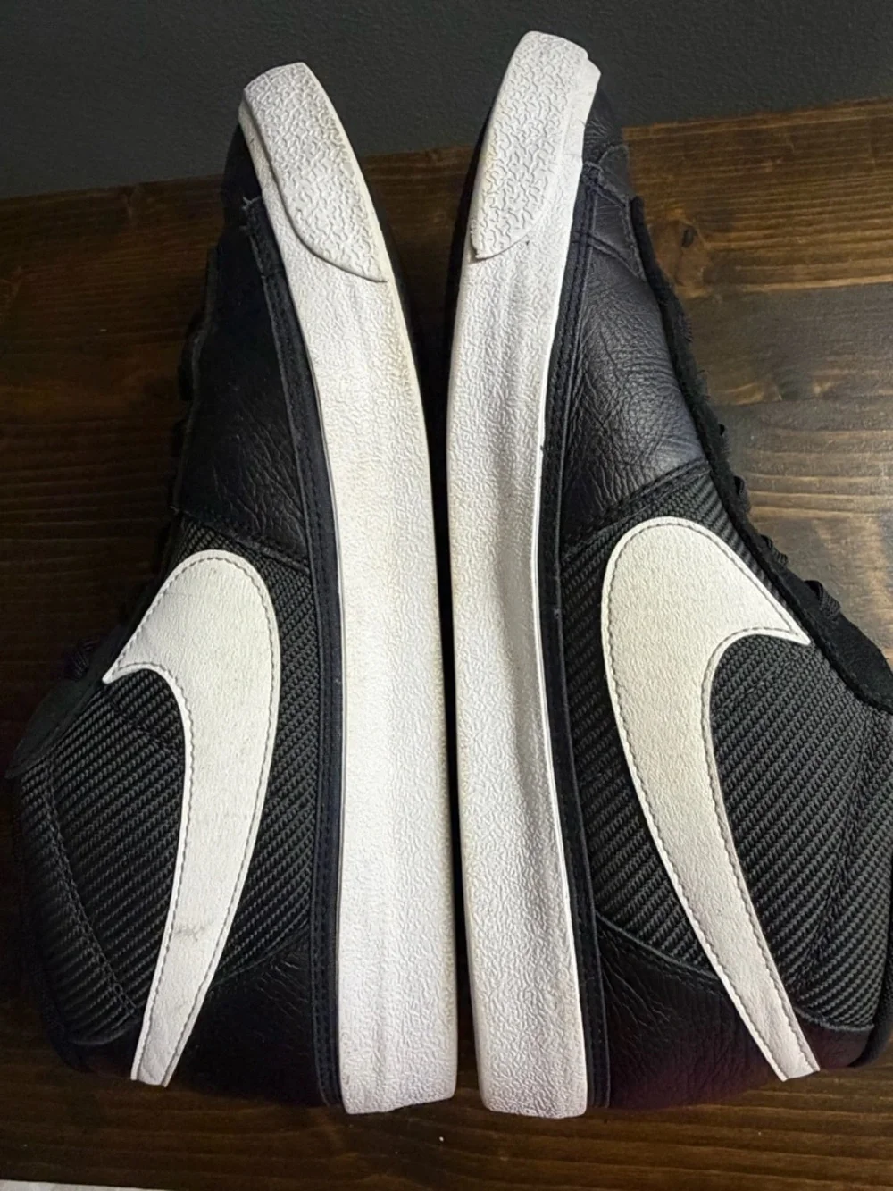 Nike Blazer Low Pro Club Men’s Swoosh Sneaker Black & White size 12